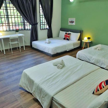 Semi-Detached, Up To 21 Pax, 4 Bedrooms, 3 Bathrooms, 4 Car Parks By Star Home Bayan Lepas Luaran gambar