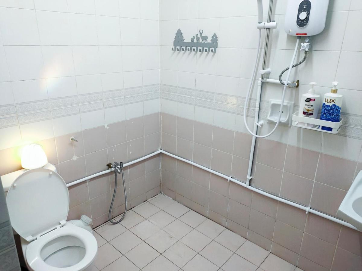 Semi-Detached, Up To 21 Pax, 4 Bedrooms, 3 Bathrooms, 4 Car Parks By Star Home Bayan Lepas Luaran gambar