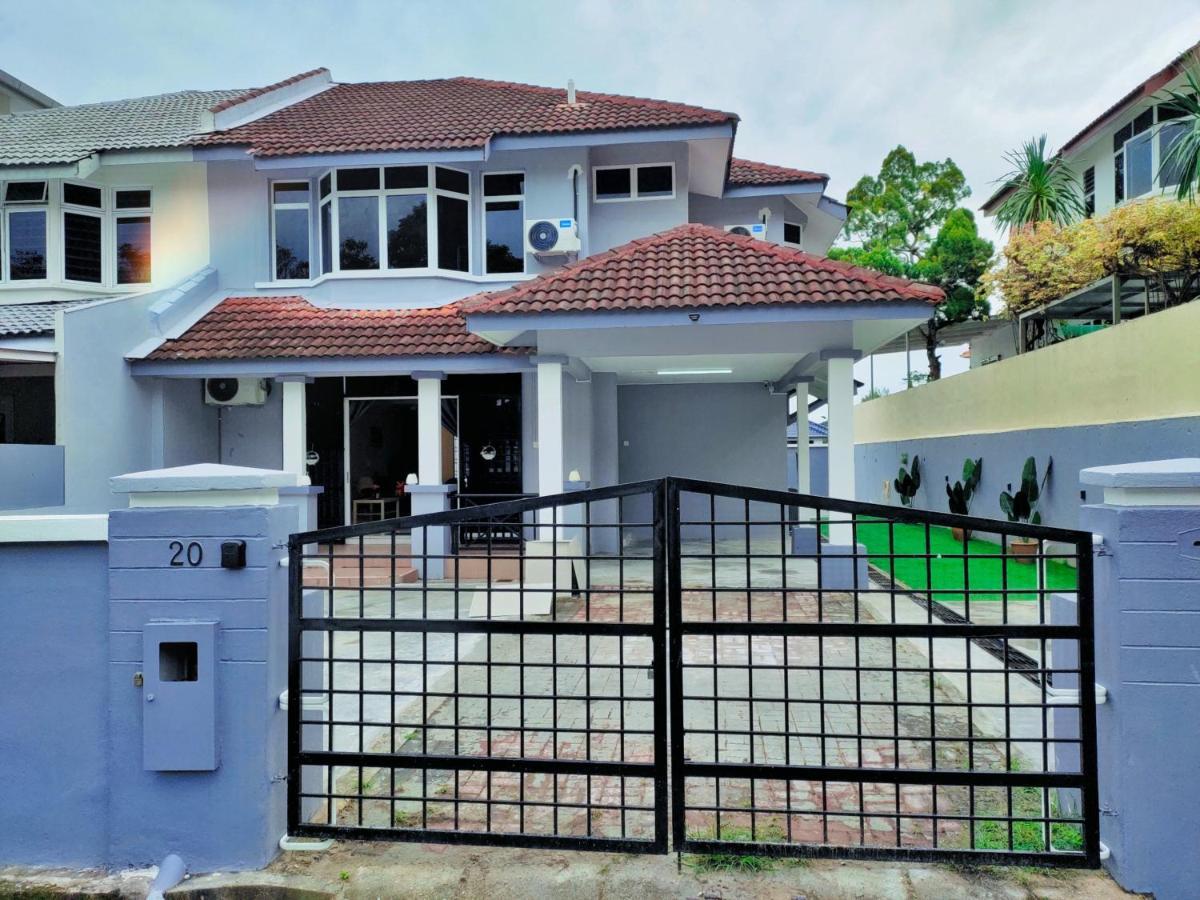 Semi-Detached, Up To 21 Pax, 4 Bedrooms, 3 Bathrooms, 4 Car Parks By Star Home Bayan Lepas Luaran gambar